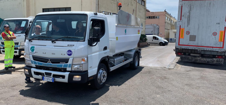 Differenziata: Lombardo (MSBC), “in servizio anche 14 nuovi mezzi ibridi per la raccolta. Solo nei primi 18 giorni a Luglio già si registrano aumenti consistenti rispetto Giugno Differenziata: Lombardo (MSBC), “in servizio anche 14 nuovi mezzi ibridi per la raccolta. Solo nei primi 18 giorni a Luglio già si registrano aumenti consistenti rispetto Giugno